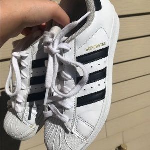 Adidas superstars